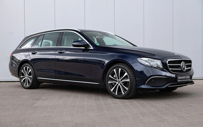 Mercedes-Benz Klasa E cena 132900 przebieg: 143500, rok produkcji 2019 z Wałbrzych małe 562